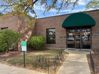 34 N Island Avenue F, Batavia, IL 60510