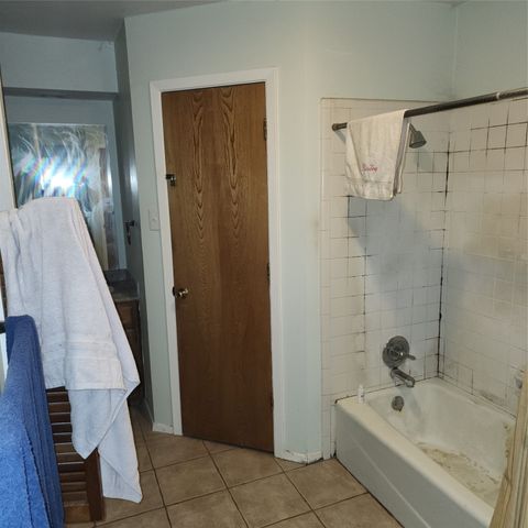4515 Indian Oaks Trail, Arlington, TX 76017