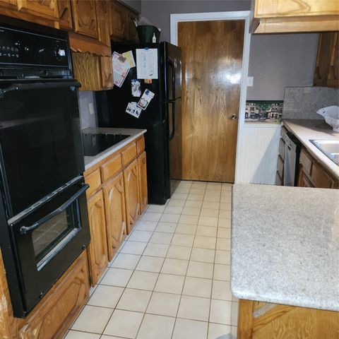4515 Indian Oaks Trail, Arlington, TX 76017
