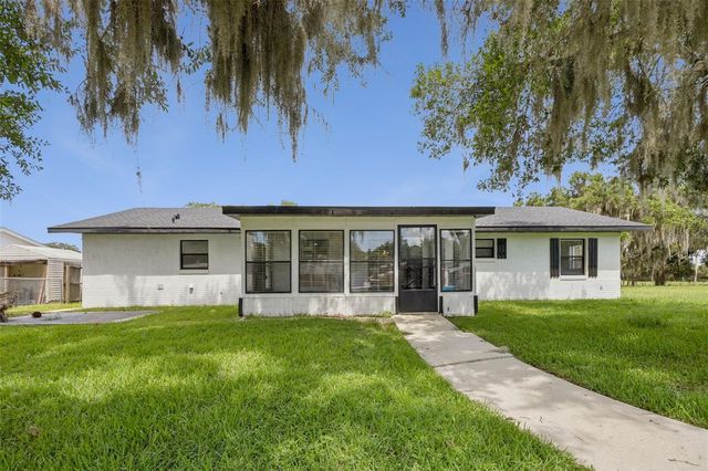 2082 SHADY LANE, Geneva, FL 32732