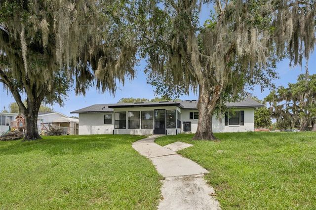 2082 SHADY LANE, Geneva, FL 32732