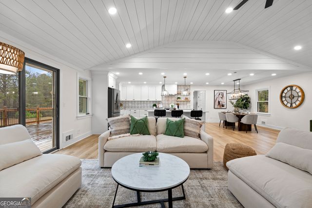 1367 Sharpsburg McCollum Road, Sharpsburg, GA 30277