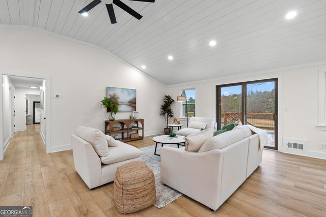 1367 Sharpsburg McCollum Road, Sharpsburg, GA 30277