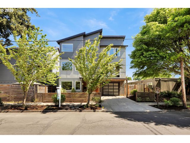 2750 Se 41ST Ave Se A&B, Portland, OR 97202
