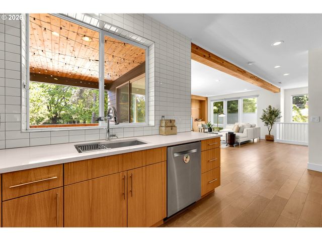 2750 Se 41ST Ave Se A&B, Portland, OR 97202