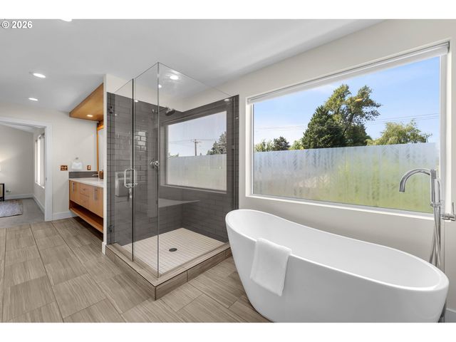 2750 Se 41ST Ave Se A&B, Portland, OR 97202