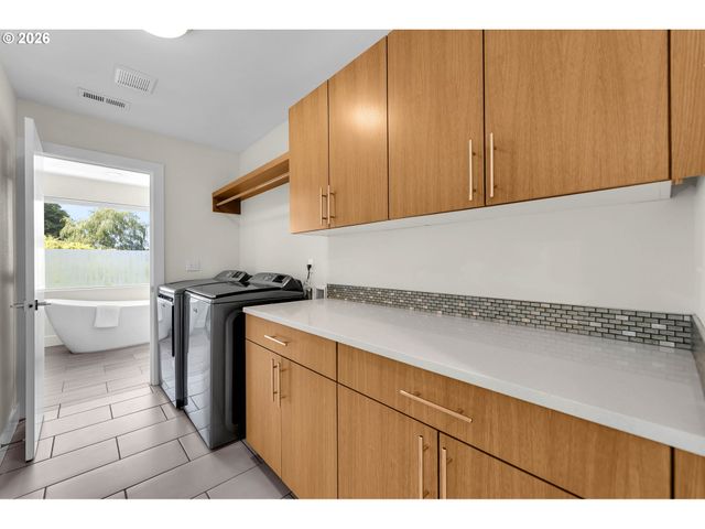 2750 Se 41ST Ave Se A&B, Portland, OR 97202