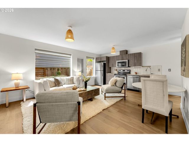 2750 Se 41ST Ave Se A&B, Portland, OR 97202
