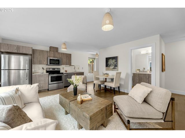 2750 Se 41ST Ave Se A&B, Portland, OR 97202