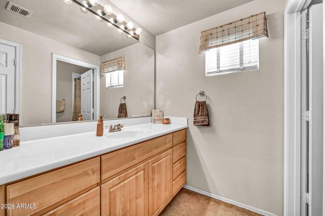 7401 W ARROWHEAD CLUBHOUSE Drive 2067, Glendale, AZ 85308