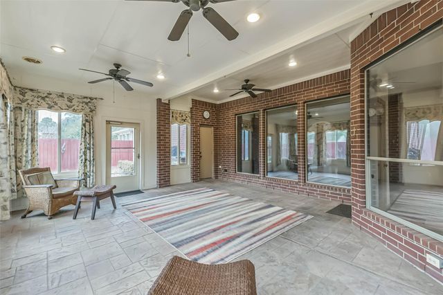 18743 Duke Lake Drive, Spring, TX 77388