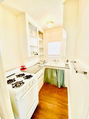141 Ash Street, New Bedford, MA 02740