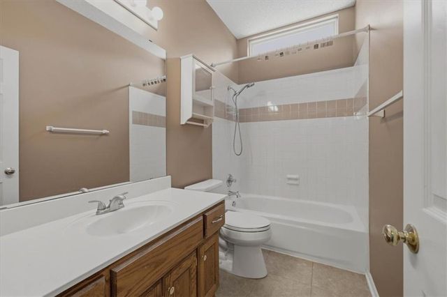 22010 W 51st Court, Shawnee, KS 66226