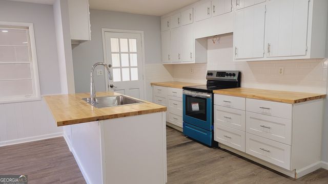 601 Melrose Drive, Forest Park, GA 30297