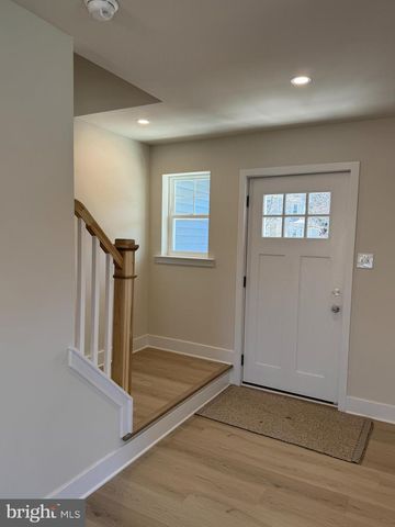 213 W HIGH ST, Clayton, NJ 08312