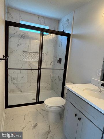 213 W HIGH ST, Clayton, NJ 08312