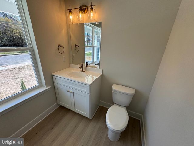 213 W HIGH ST, Clayton, NJ 08312