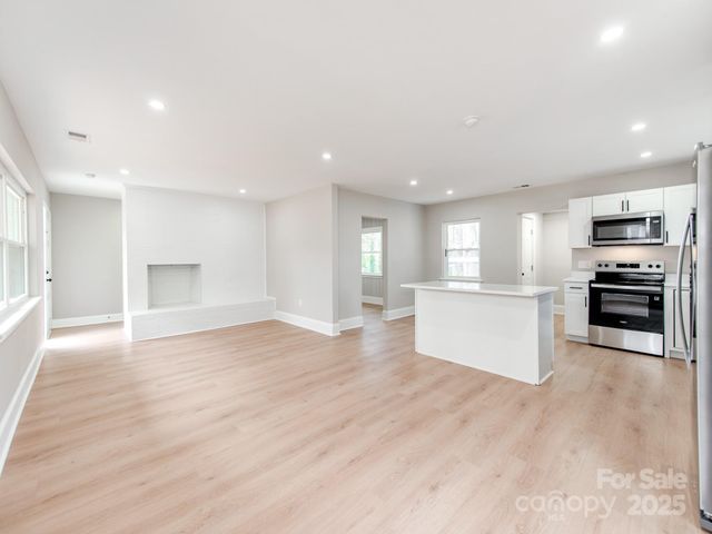 2025 Birchcrest Drive, Charlotte, NC 28205