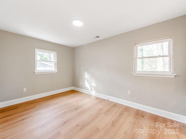 2025 Birchcrest Drive, Charlotte, NC 28205