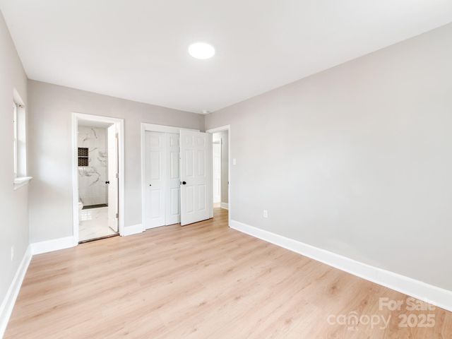 2025 Birchcrest Drive, Charlotte, NC 28205