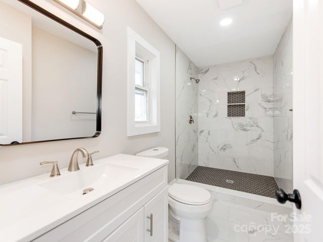 2025 Birchcrest Drive, Charlotte, NC 28205