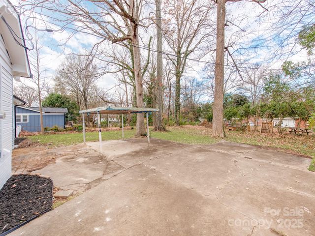 2025 Birchcrest Drive, Charlotte, NC 28205