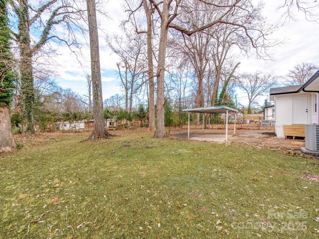 2025 Birchcrest Drive, Charlotte, NC 28205