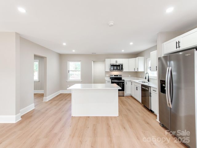 2025 Birchcrest Drive, Charlotte, NC 28205