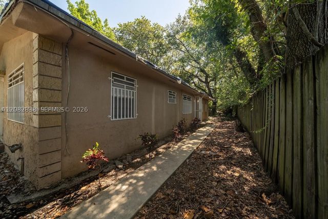 5545 NW 3rd Ave E, Miami, FL 33127