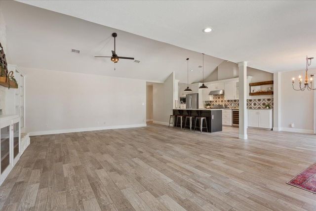 110 Sunset RD, Georgetown, TX 78633
