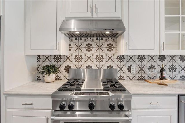 110 Sunset RD, Georgetown, TX 78633