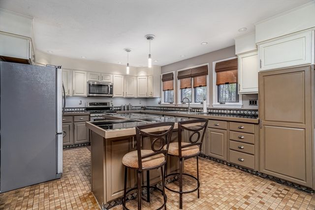 34 Jeffrey, Fitchburg, MA 01420