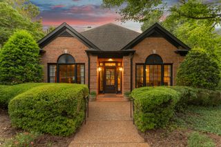 38 Erwin Ct, Nashville, TN 37205