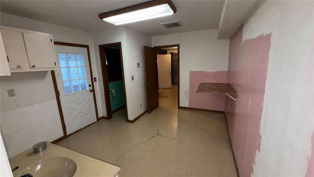 401 W Chestnut Street, Archie, MO 64725
