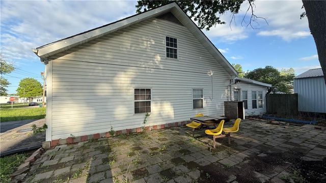 401 W Chestnut Street, Archie, MO 64725