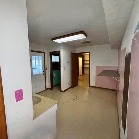 401 W Chestnut Street, Archie, MO 64725