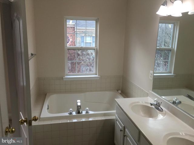 2122 DARCY GREEN PL, Silver Spring, MD 20910