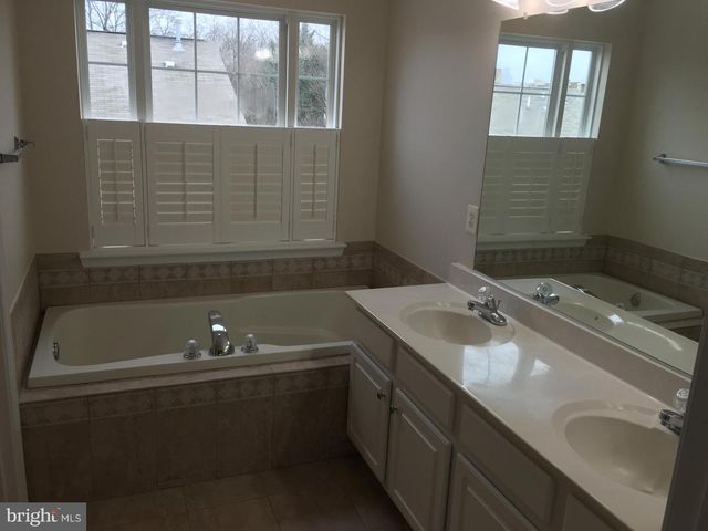 2122 DARCY GREEN PL, Silver Spring, MD 20910