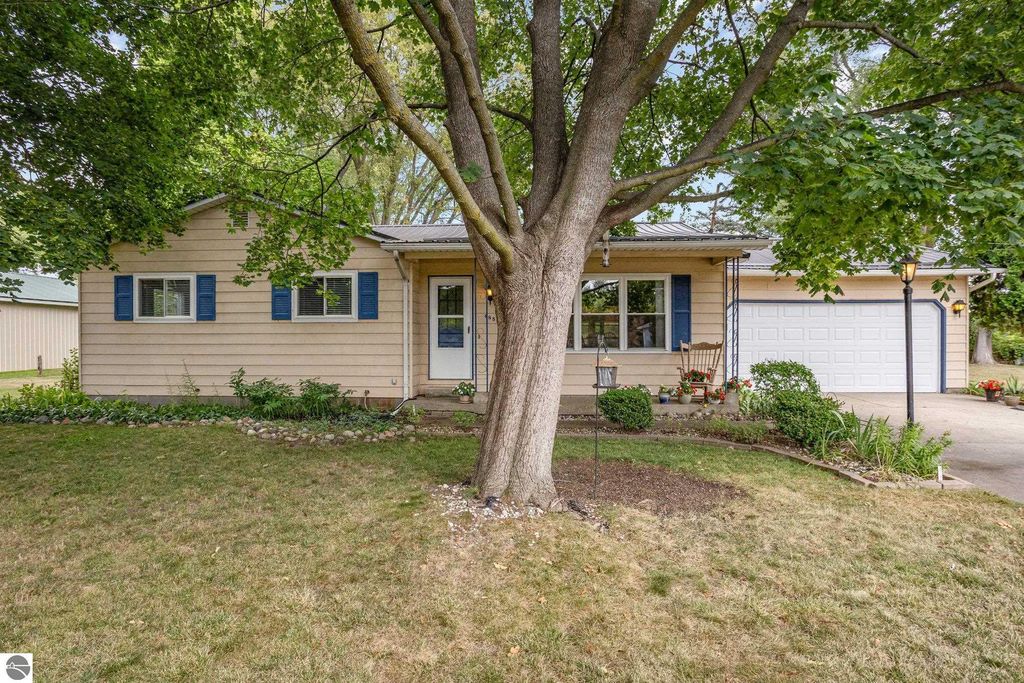 4855 National Drive, Mt Pleasant, MI 48858