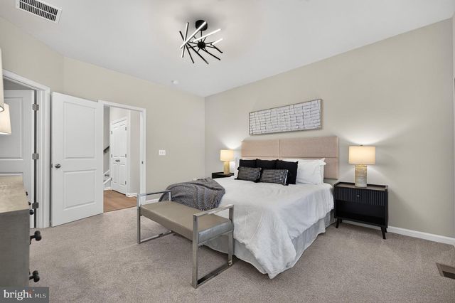 830 SAWBACK SQ NE, Leesburg, VA 20176