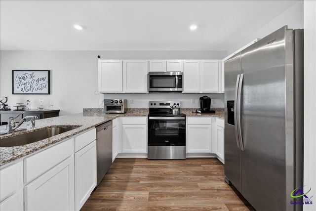 248 Dream Catcher Drive, Lizella, GA 31052