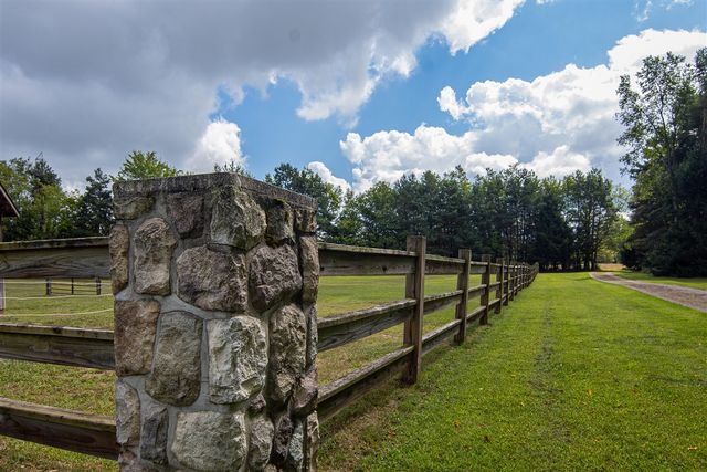 1442 W Tyler Road, Hart, MI 49420