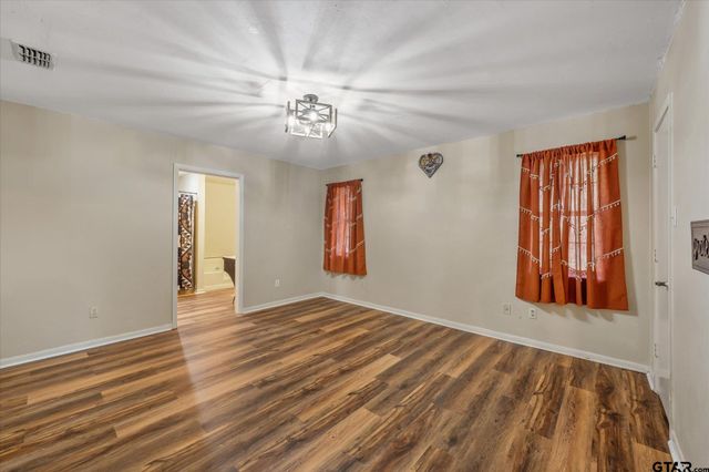 226 Colonial Cir, Athens, TX 75751