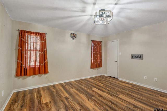 226 Colonial Cir, Athens, TX 75751