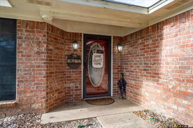 226 Colonial Cir, Athens, TX 75751