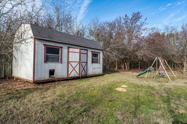 226 Colonial Cir, Athens, TX 75751