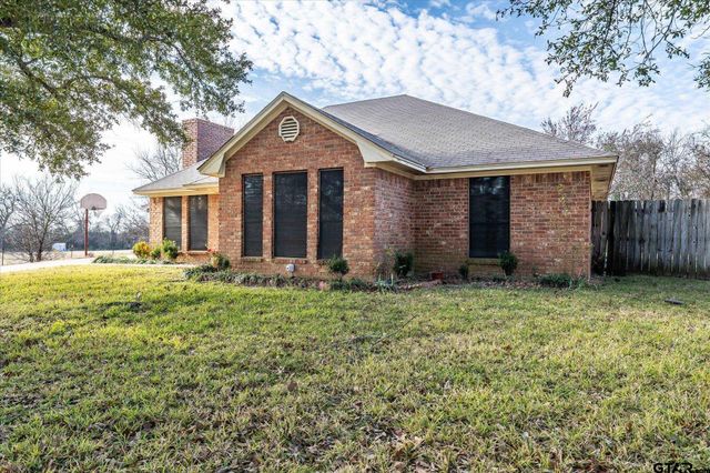 226 Colonial Cir, Athens, TX 75751