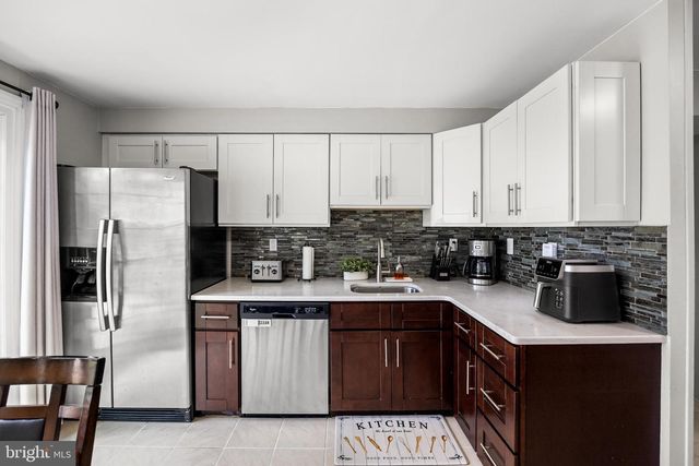 450 PELHAM RD, Cherry Hill, NJ 08034