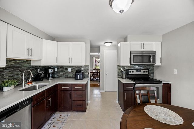 450 PELHAM RD, Cherry Hill, NJ 08034