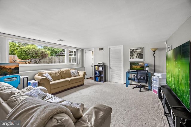 450 PELHAM RD, Cherry Hill, NJ 08034